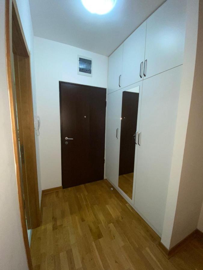 Adrianna Apartment City Kvart Podgoriţa Exterior foto