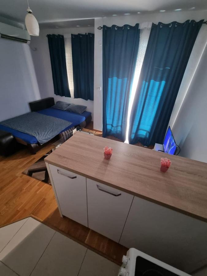 Adrianna Apartment City Kvart Podgoriţa Exterior foto
